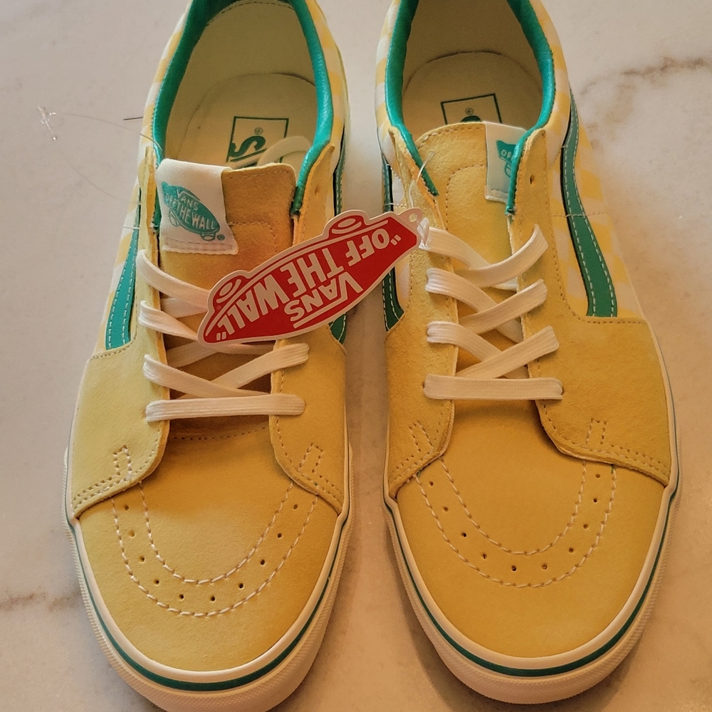 Vans - Picture 4 of 4